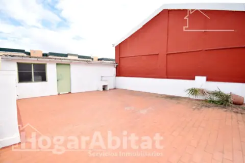 Casa adosada en Carrer de Pedralba