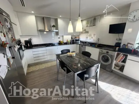 Piso en calle del Ingeniero José Sirera