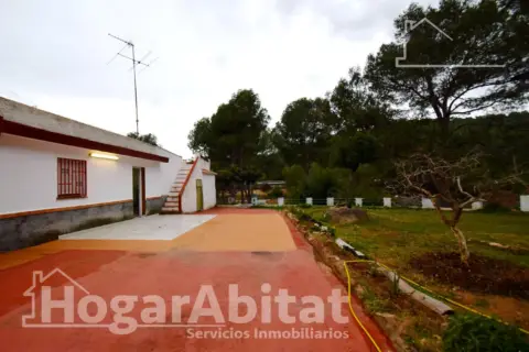 Chalet en Urbanización de Rodana