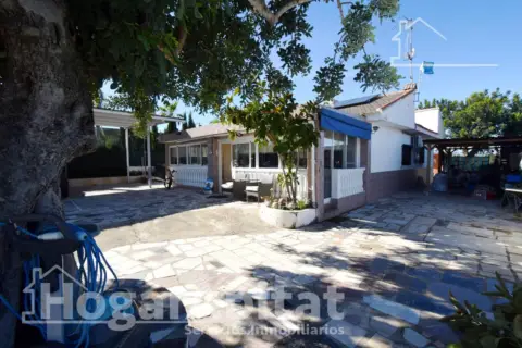 Chalet en calle Roselles
