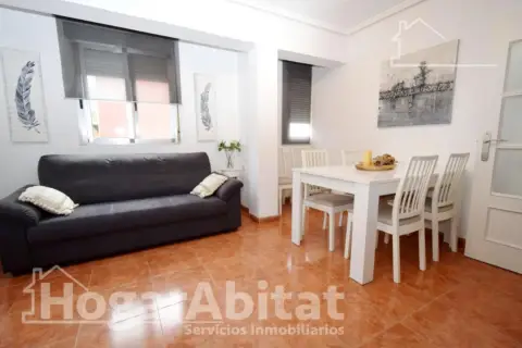 Piso en calle de la Marina