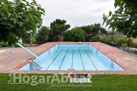 Chalet en Urbanización Monte Cristina
