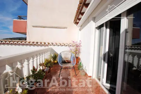 Casa adosada en Carrer de Gandia