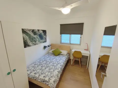 Habitación en calle de la Madera