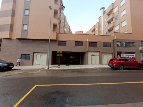Garaje en calle de Pablo Neruda, 10