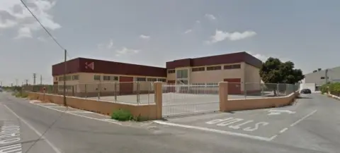 Nave industrial en Alzabares