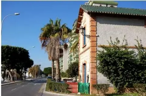 Local comercial en Avenida de Juan Sebastián Elcano