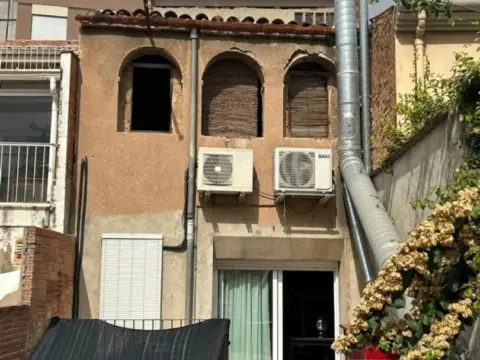 Casa adosada en Carrer Nou de Sant Pere