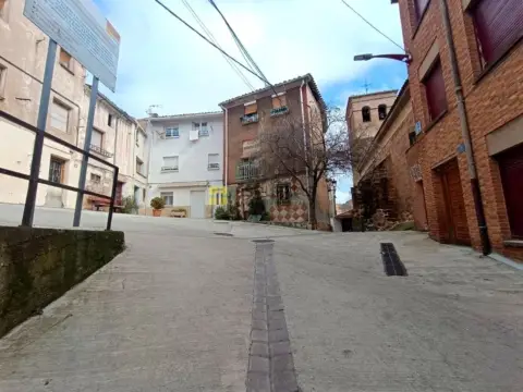 Casa adosada en calle del Campanario, 20