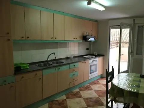 Casa pareada en calle Cervantes