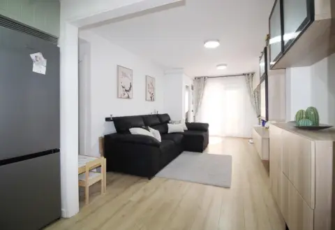 Apartamento en calle Amplaries, 1