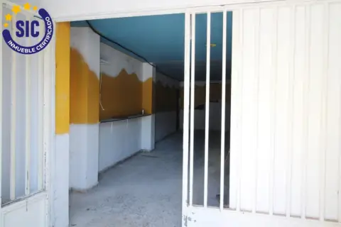 Local comercial en Avinguda del Faro, 87