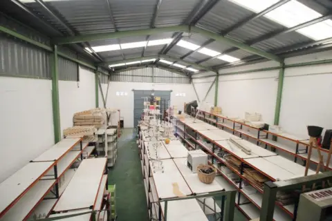 Nave industrial en Carrer de José Rivera Forner, 70