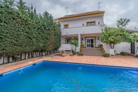 Casa adosada en Urbanización Linda Vista Norte