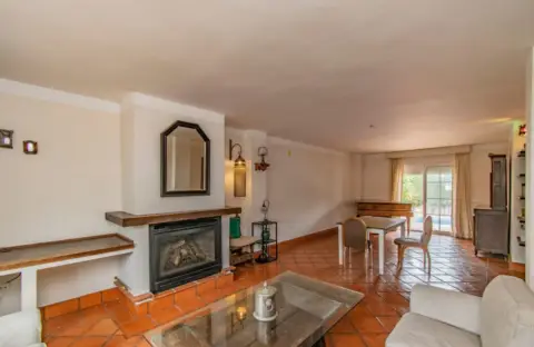 Casa adosada en Urbanización Linda Vista Norte