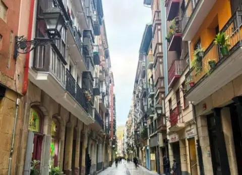 Piso en calle Artekale, 6