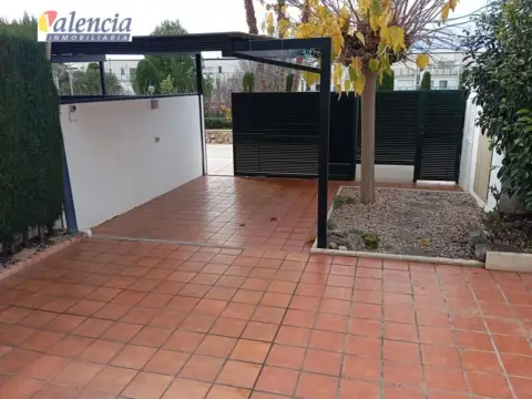 Casa adosada en Torre en Conill-Cumbres de San Antonio