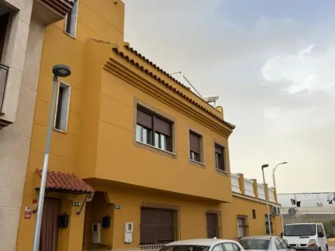 Chalet en calle Moclinejo