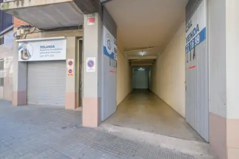 Local comercial en Avinguda de les Bases de Manresa, 26