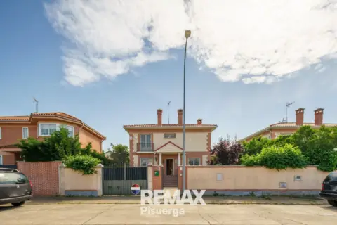 Chalet en calle Retama