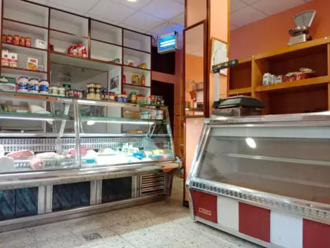 Local comercial en calle de Armando Cotarelo