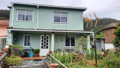 Casa en calle de Fonta Nucleo