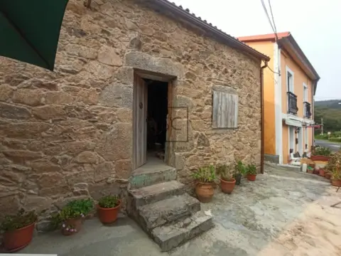 Casa adosada en Lugar de Bustelo