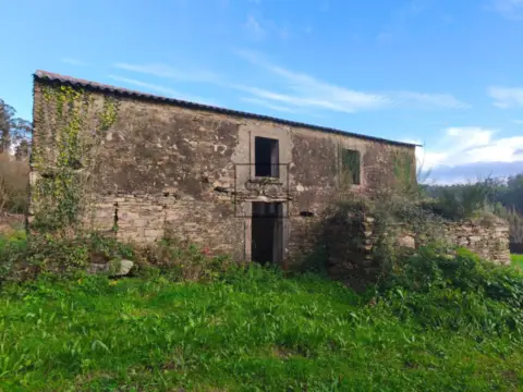 Casa en calle Seixidal. Vilaboa