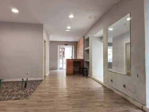 Local comercial en calle de María