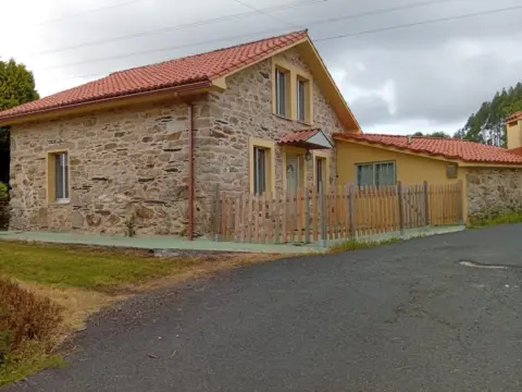 Casa en calle Piñeiro