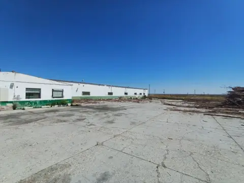 Nave industrial en calle Crra