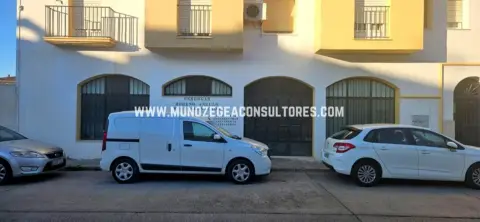 Local comercial en calle del Carpio