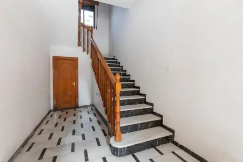 Casa en Carrera de la Virgen, 130