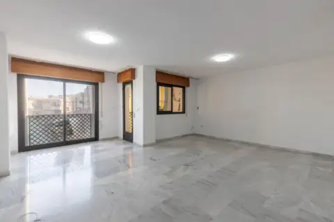 Piso en Avenida de Andalucía, 1