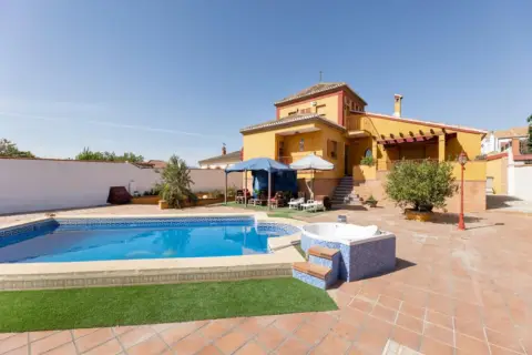 Chalet en calle Fco.Fdez.Santos(Ur.Pretel, nº 11