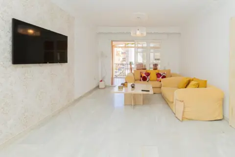 Piso en calle Uruguay