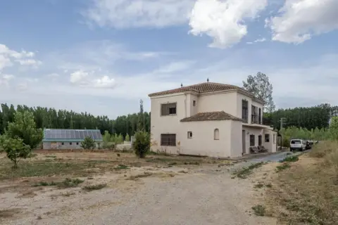 Finca rústica en calle Purullena, nº 2