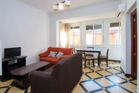 Piso en calle de La Paz, 19