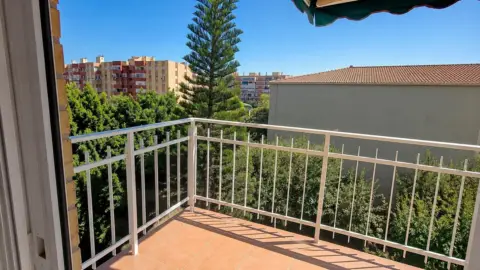 Apartamento en Cruz de Humilladero- Paseo de los Tilos