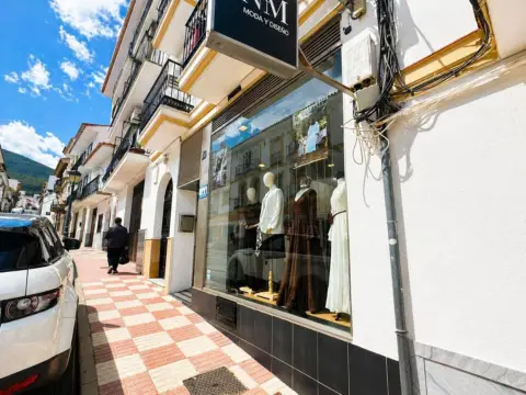 Local comercial en Alhaurín El Grande
