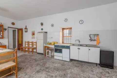 Casa pareada en Plaza Constitución, 17