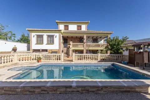 Chalet en calle Diseminados (VIV. Unif), nº 9