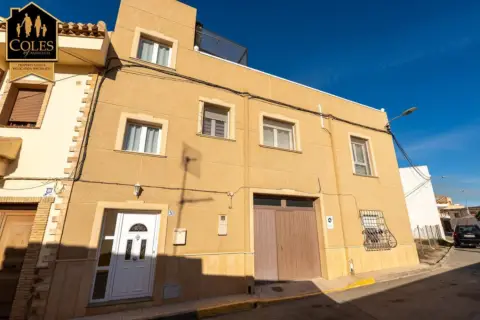 Casa pareada en calle Cabrera