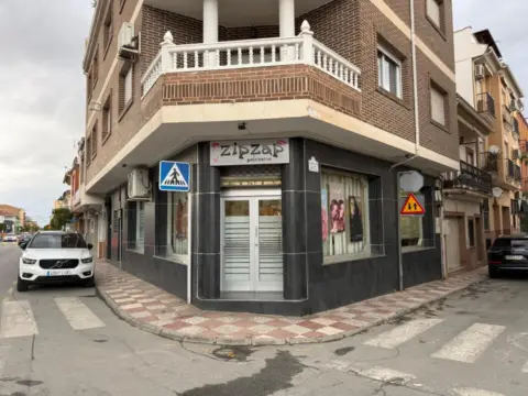 Local comercial en calle de Santa Lucía