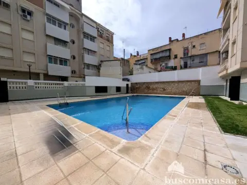 Piso en calle Calderón