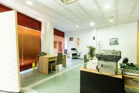 Local comercial en calle Real, 24