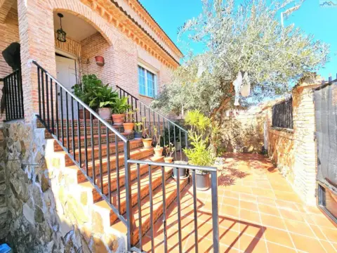 Casa adosada en calle del Cerro de la Horca