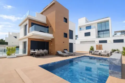 Chalet en calle Sector Y-1 Campoa-Sector Nort