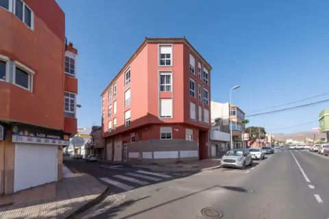 Piso en calle Alfredo Calderón