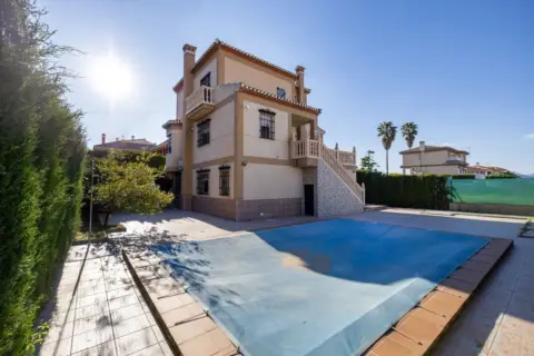 Chalet en calle de la Retama, 476